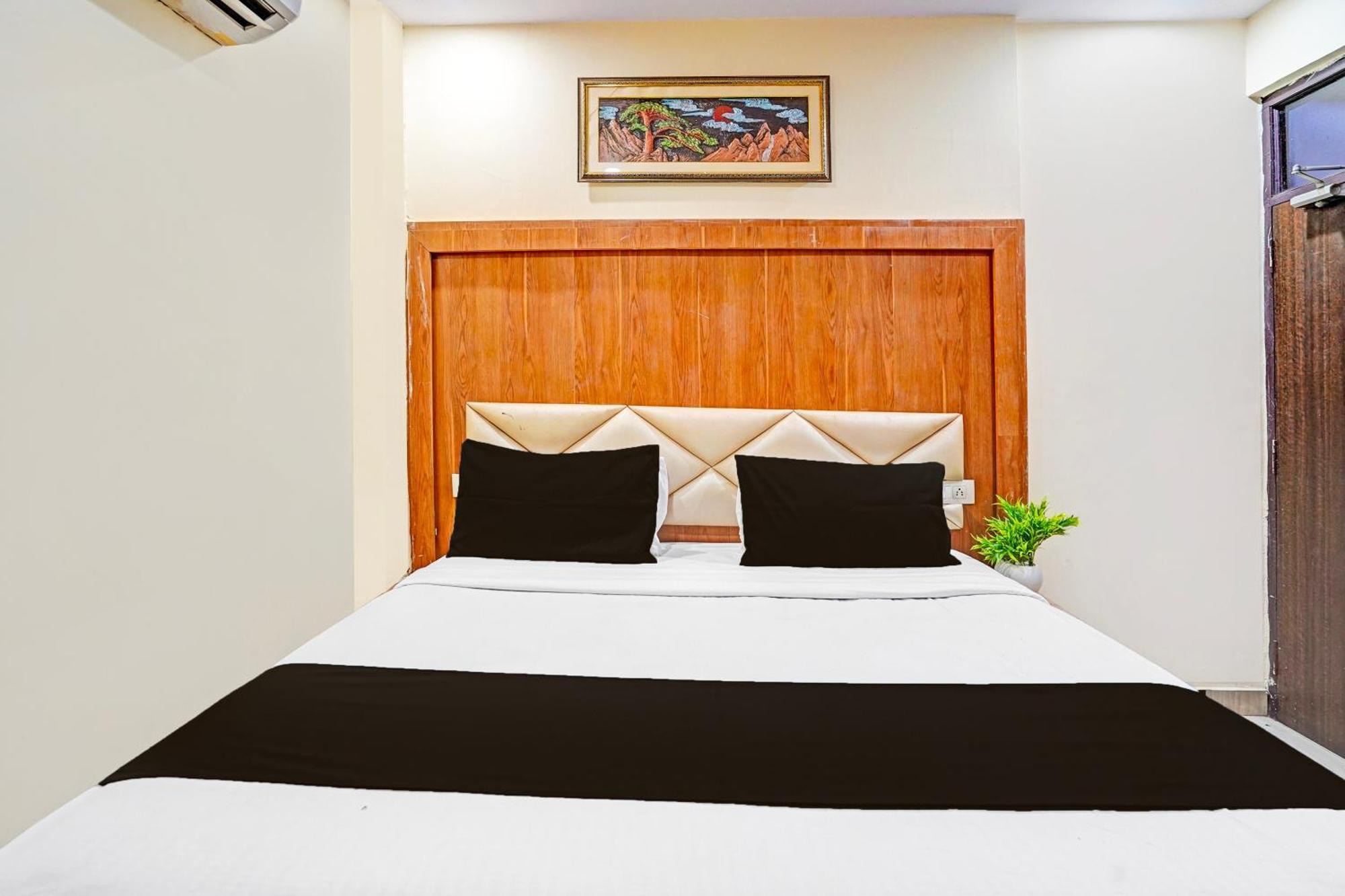 Super Hotel O Charbagh Formerly Khalsa Inn ลัคเนา ภายนอก รูปภาพ