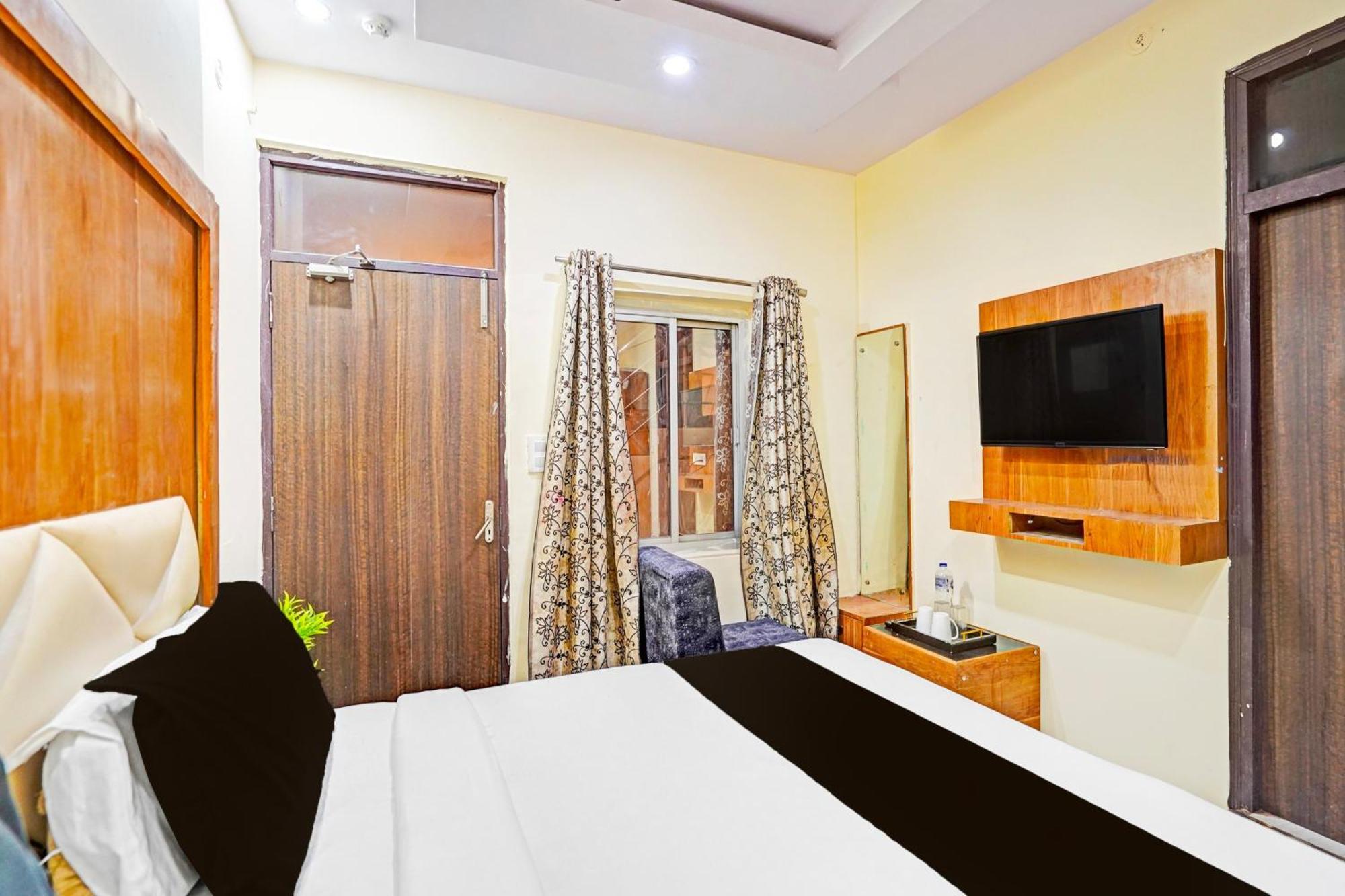 Super Hotel O Charbagh Formerly Khalsa Inn ลัคเนา ภายนอก รูปภาพ