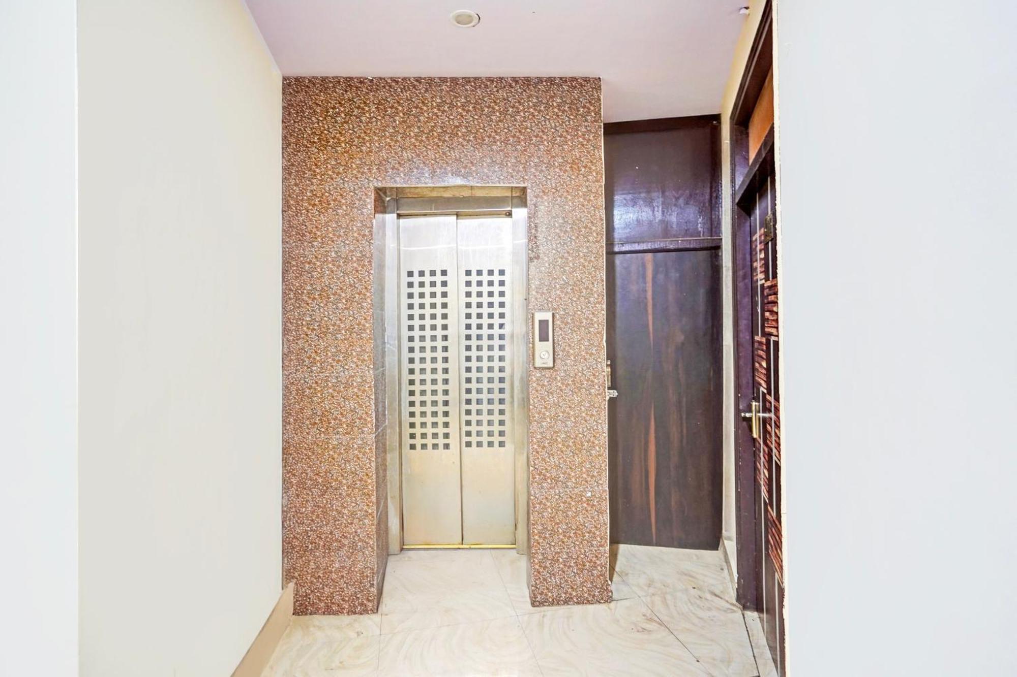 Super Hotel O Charbagh Formerly Khalsa Inn ลัคเนา ภายนอก รูปภาพ